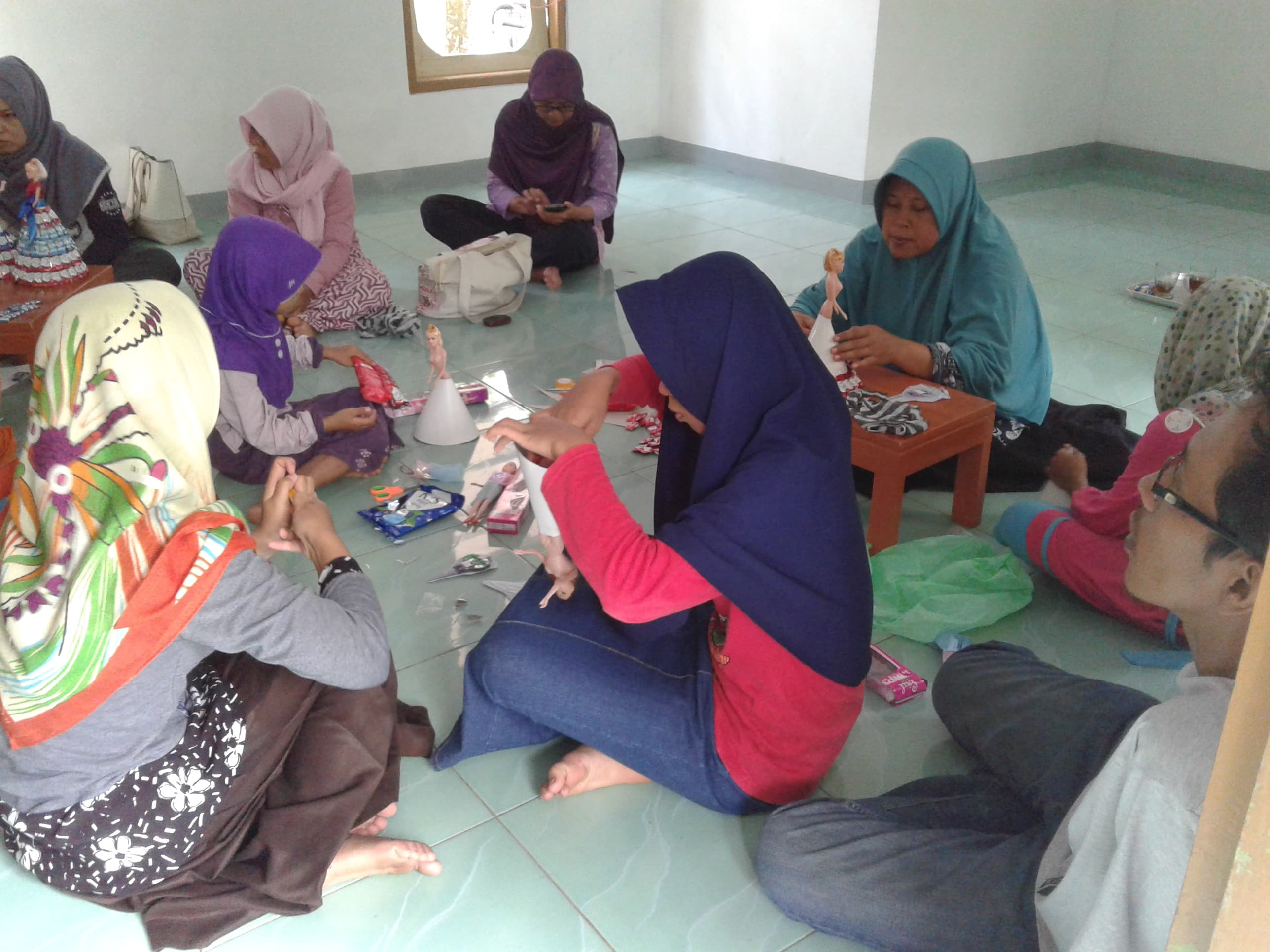 Pelatihan Pembuatan Candy Barbie