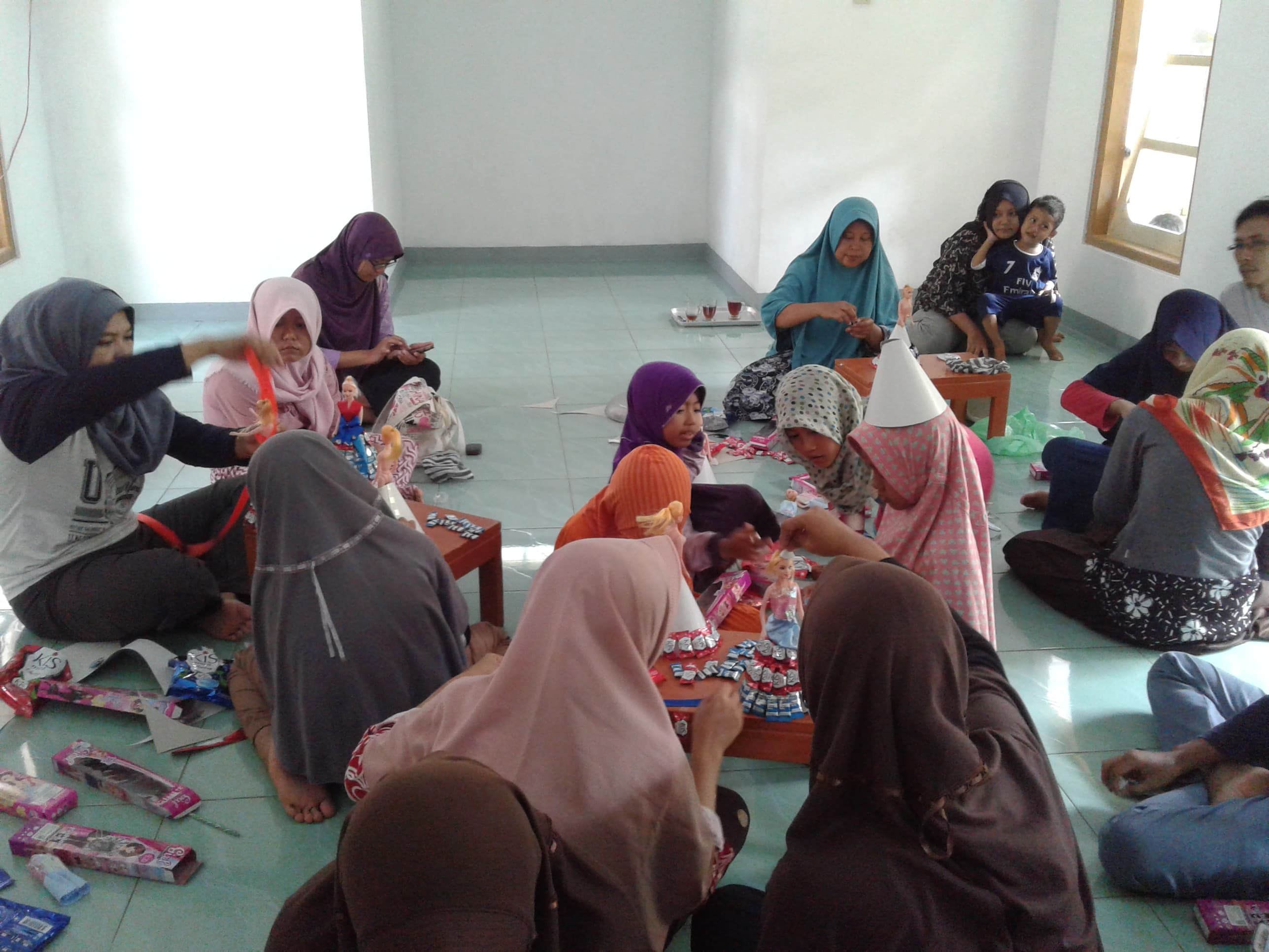Pelatihan Pembuatan Candy Barbie