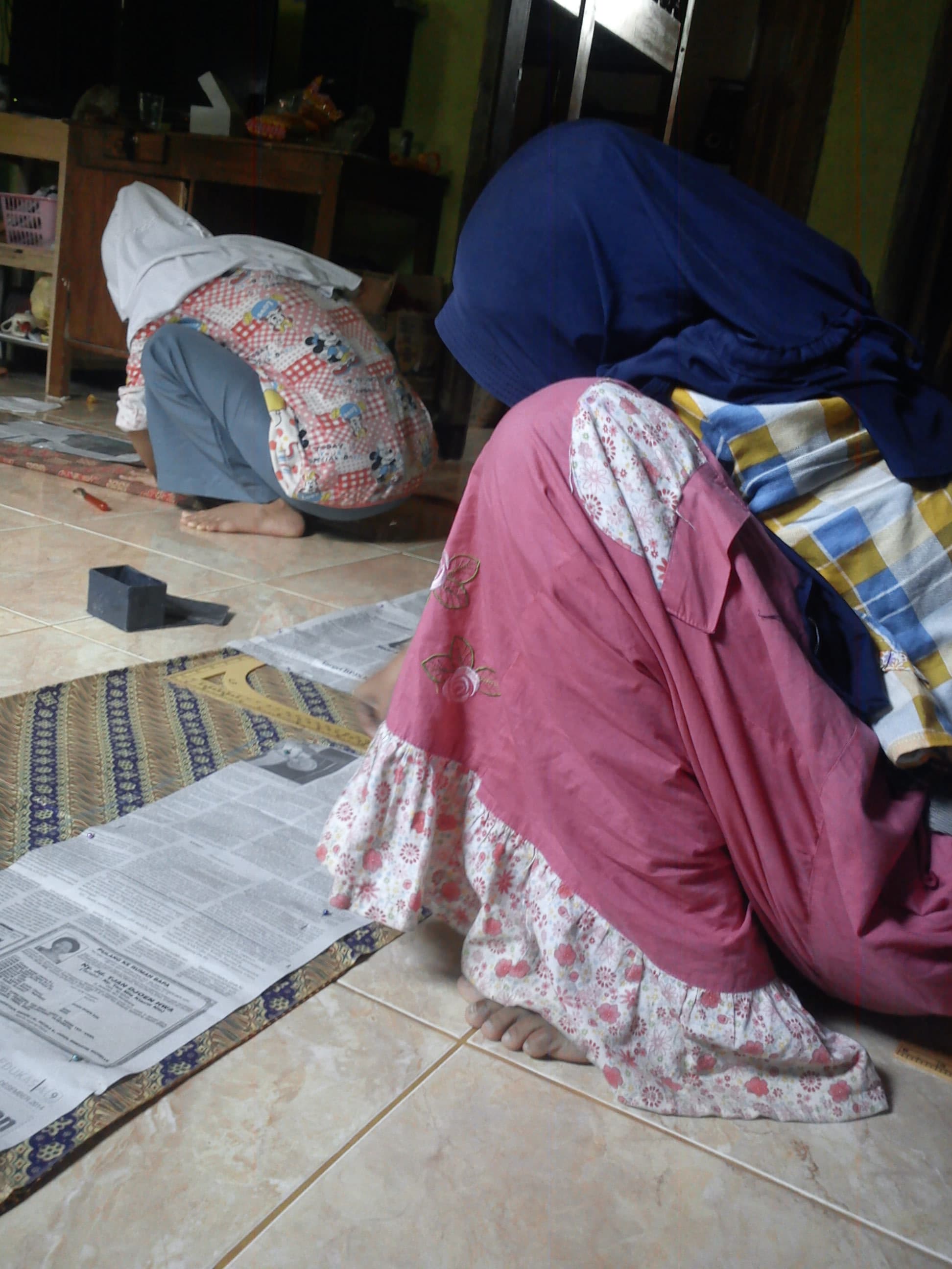 Belajar mengukur kain dengan pola yang sudah ada