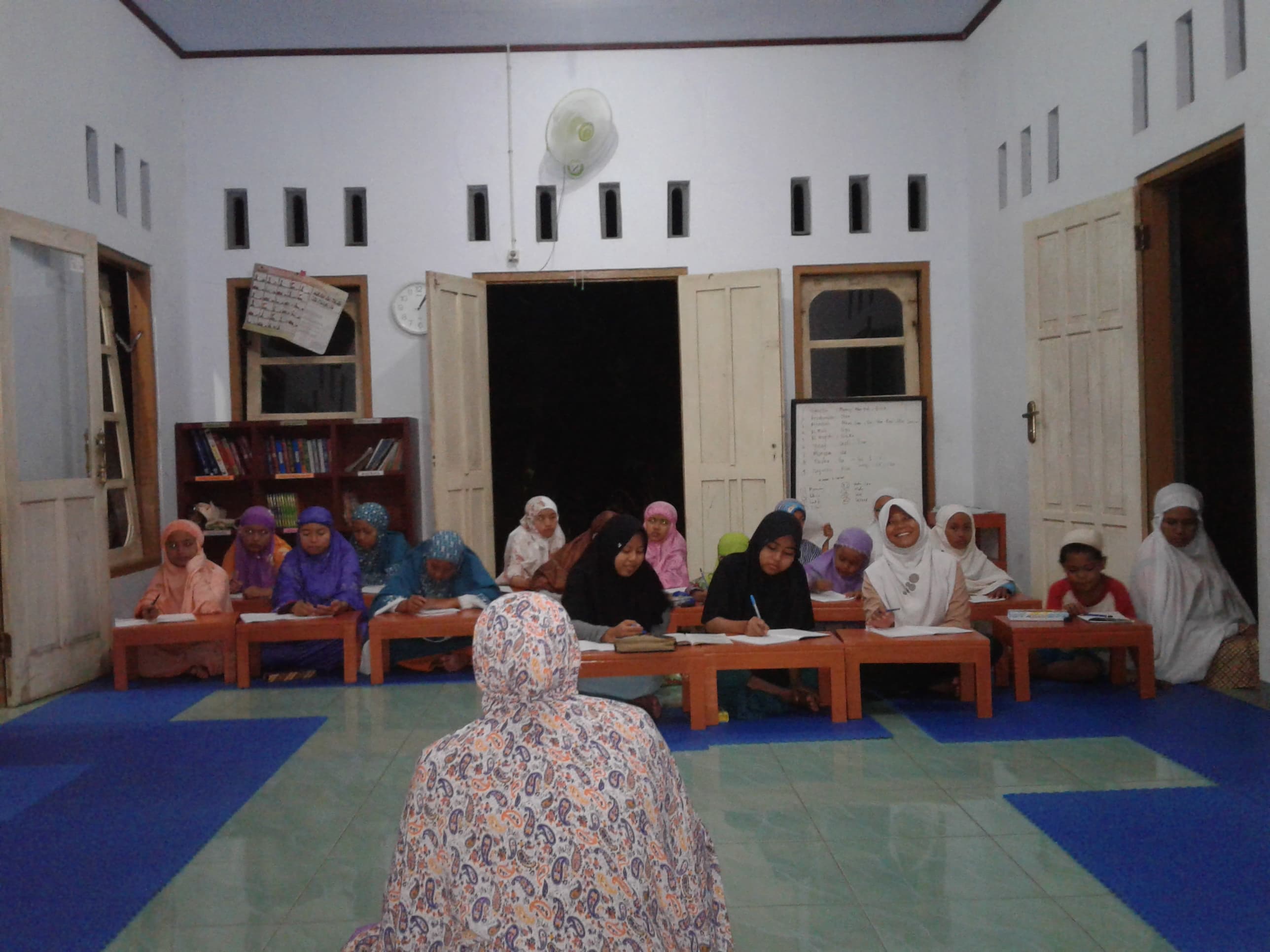 KAjian rutin setelah sholat magrib
