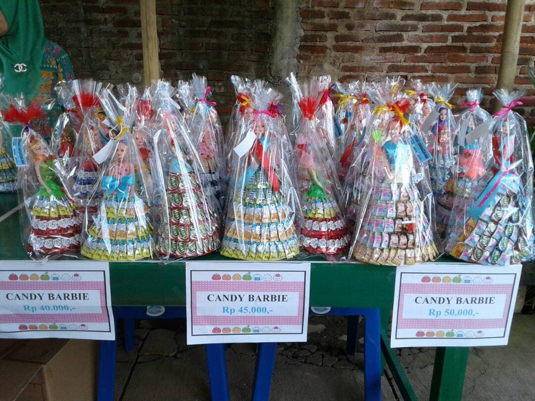 Candy Barbie hasil karya anak panti untuk dijual