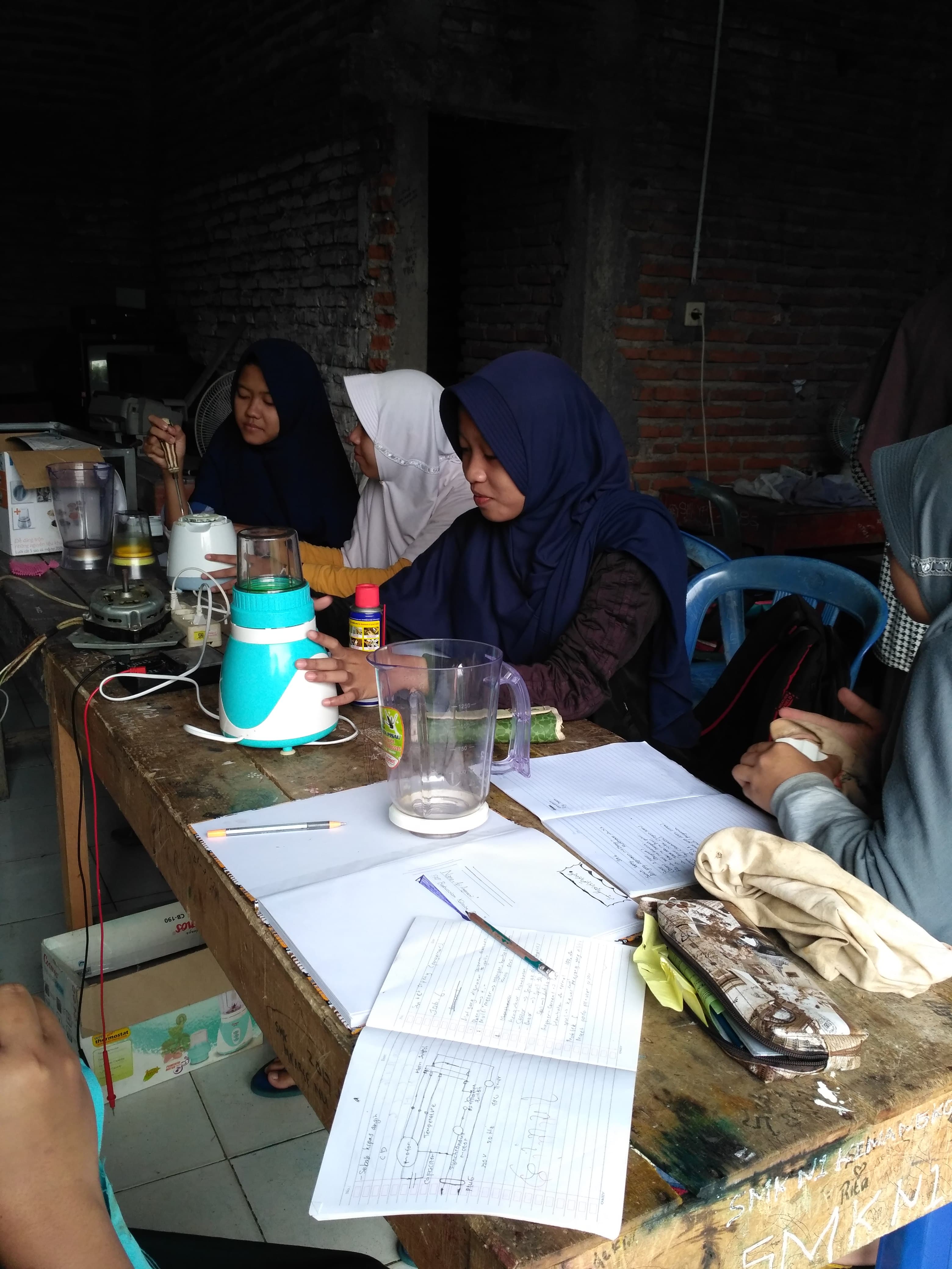 Pelatihan Elektronik dan Komputer