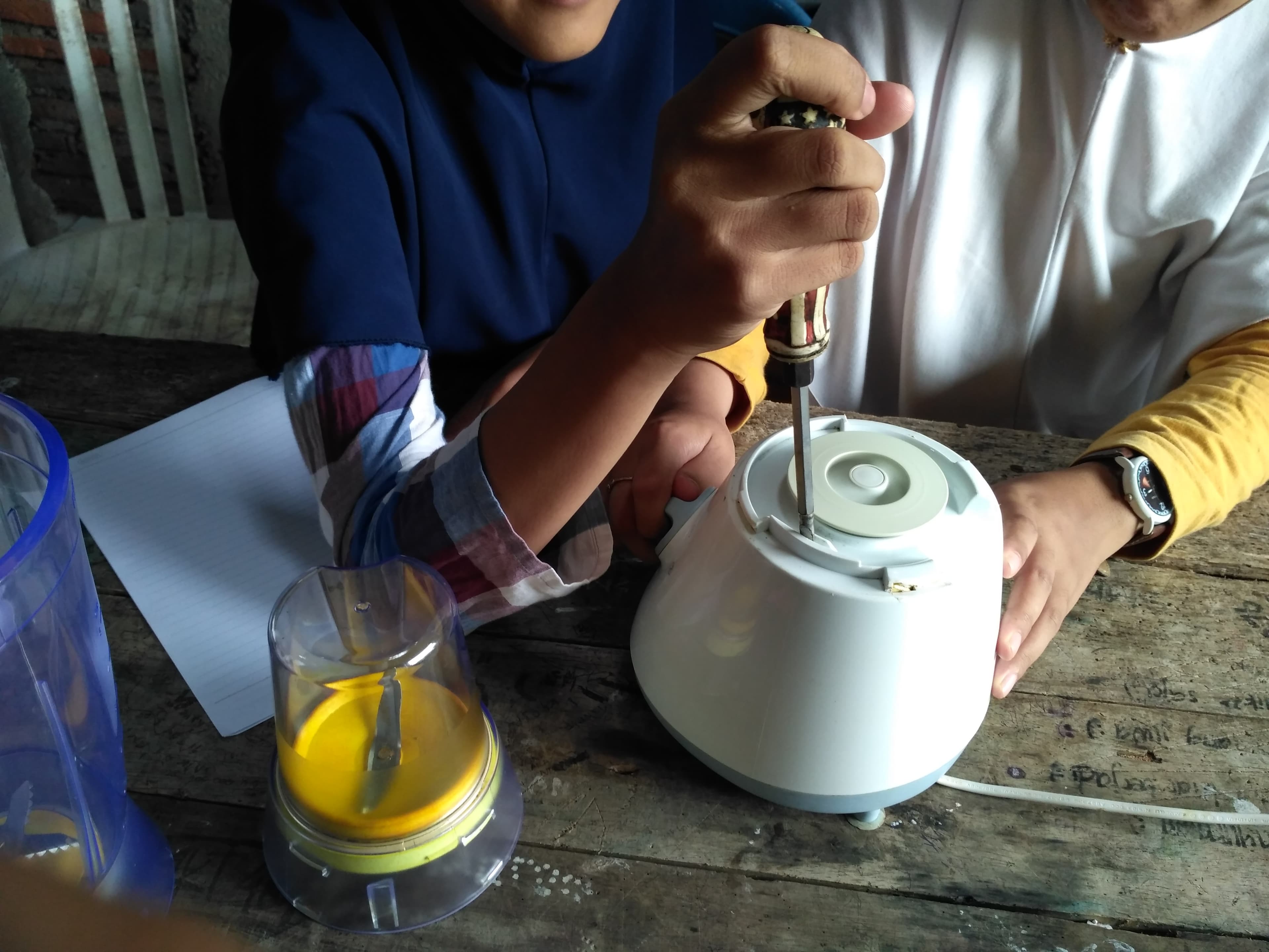 Pelatihan Elektronik dan Komputer